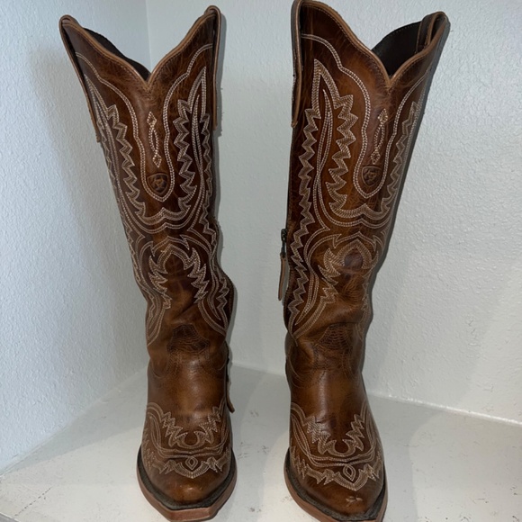 Ariat Casanova - Picture 2 of 5